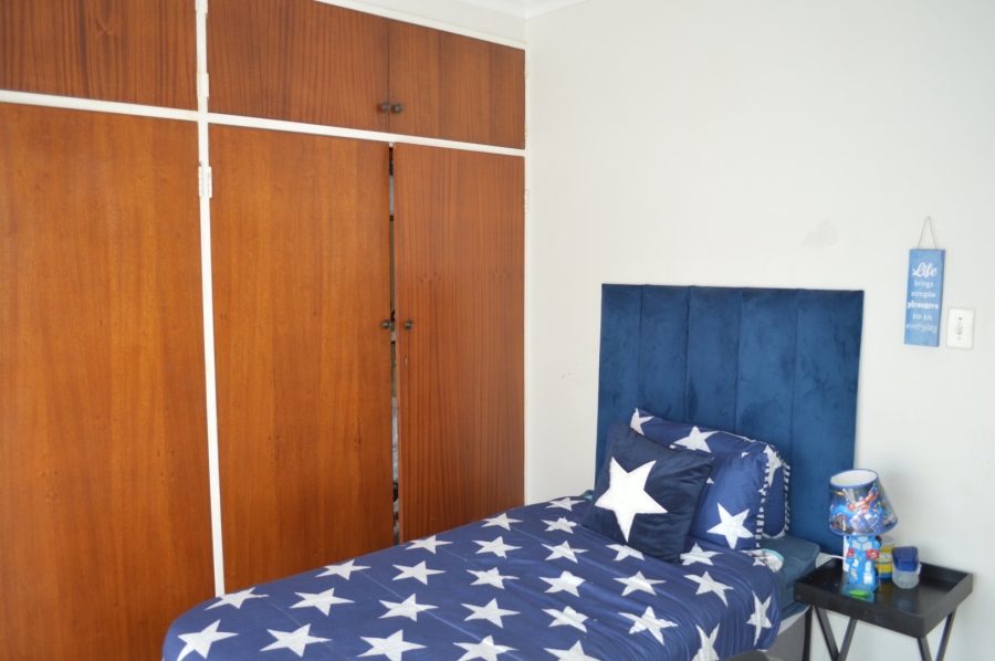 To Let 4 Bedroom Property for Rent in Doringkruin North West